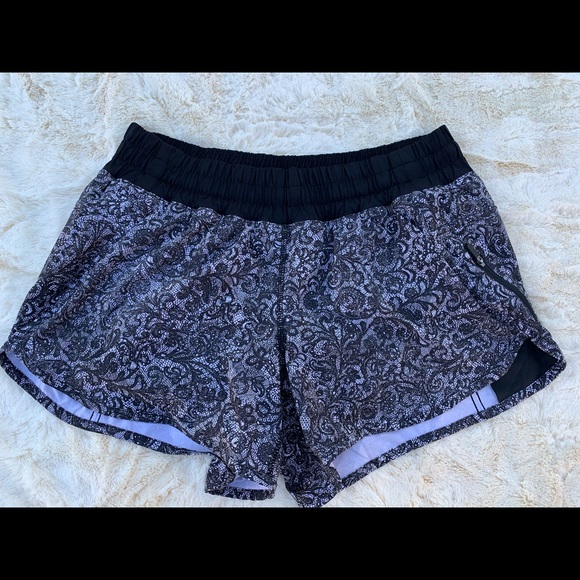 Lululemon Tracker Lace Short IV - long